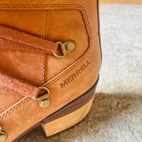 Merrell Women's Shiloh Heeled Leather Boots - Picture 4 of 9